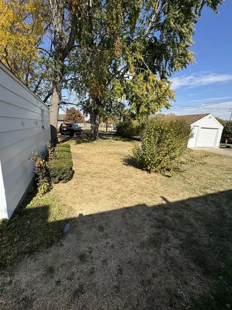 814 E 16th St, Sterling, IL 61081 photo 10