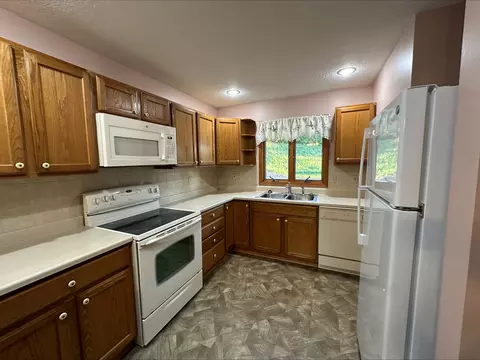 736 Milnes Dr #2, Morrison, IL 61270 photo 6