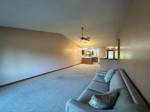 736 Milnes Dr #2, Morrison, IL 61270 photo 9