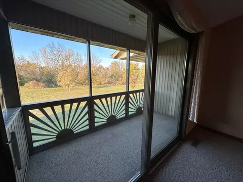 736 Milnes Dr #2, Morrison, IL 61270 photo 5