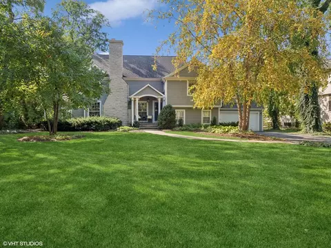 936 Raleigh Rd, Glenview, IL 60025