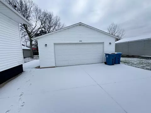 Exterior - 1412 W 3rd St, Dixon, IL 61021 photo 2 of 5
