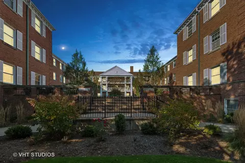 2242 Sherman Ave #1, Evanston, IL 60201