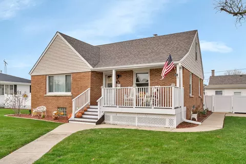 1723 Nicholson St, Crest Hill, IL 60403