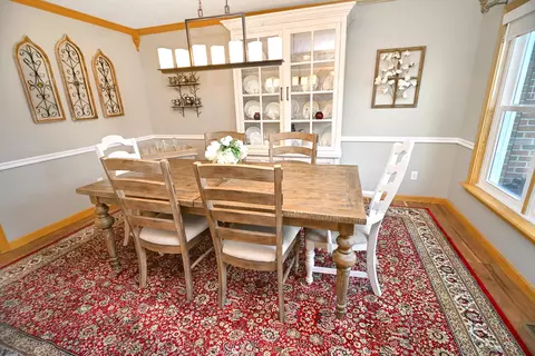 Dining - 26 Pebblebrook Ct, Bloomington, IL 61705 photo 4 of 8