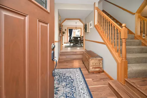 Entry Way - 26 Pebblebrook Ct, Bloomington, IL 61705 photo 8 of 10