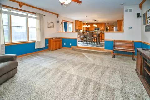 Living - 26 Pebblebrook Ct, Bloomington, IL 61705 photo 13 of 13