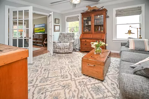 Living - 26 Pebblebrook Ct, Bloomington, IL 61705 photo 6 of 13