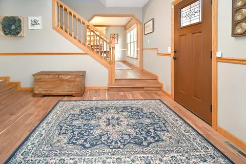 Entry Way - 26 Pebblebrook Ct, Bloomington, IL 61705 photo 5 of 10