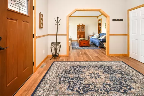 Entry Way - 26 Pebblebrook Ct, Bloomington, IL 61705 photo 9 of 10
