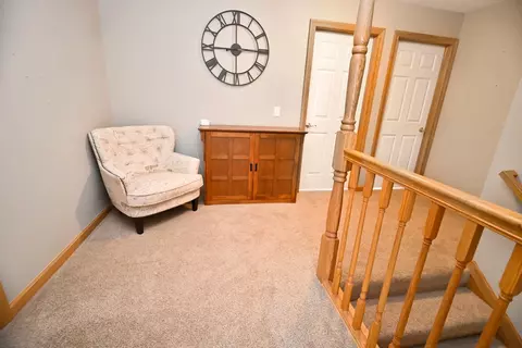 Entry Way - 26 Pebblebrook Ct, Bloomington, IL 61705 photo 4 of 10