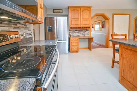 Kitchen - 26 Pebblebrook Ct, Bloomington, IL 61705 photo 4 of 25