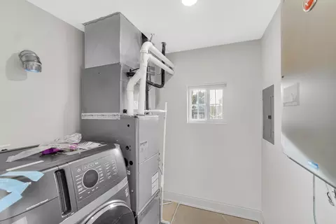 8434 S Burnham Ave, Chicago, IL 60617 photo 12