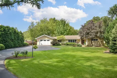 702 N Kenilworth Ave, Glen Ellyn, IL 60137