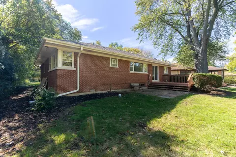 Exterior - 2803 Wallace Dr, Flossmoor, IL 60422 photo 4 of 5