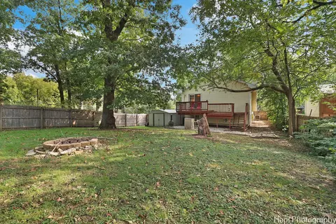 Exterior - 38480 N 3rd Ave N, Spring Grove, IL 60081 photo 6 of 7