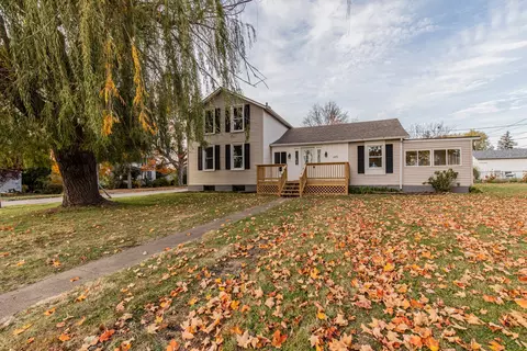 105 N Vernon St, Princeton, IL 61356