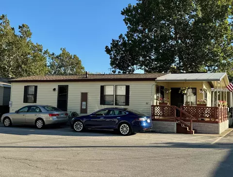 2993 Curtis St #68, Des Plaines, IL 60018