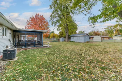 905 Sheridan Rd, Normal, IL 61761 photo 32
