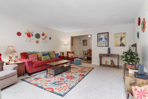905 Sheridan Rd, Normal, IL 61761 photo 2