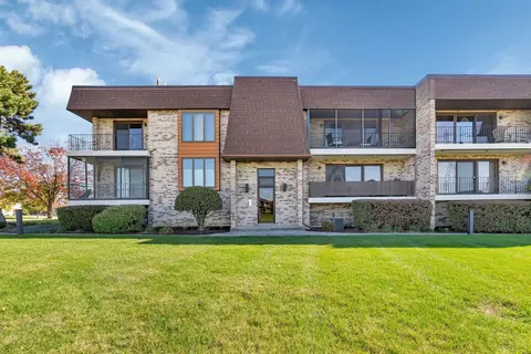 15700 Deerfield Ct #1S, Orland Park, IL 60462