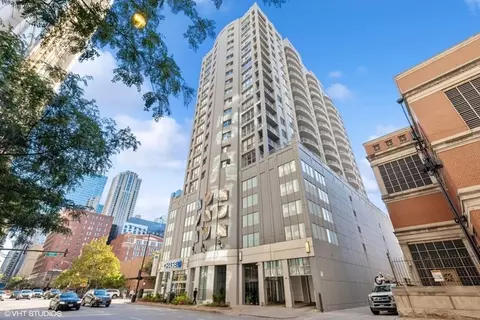 600 N Dearborn St #1005, Chicago, IL 60654