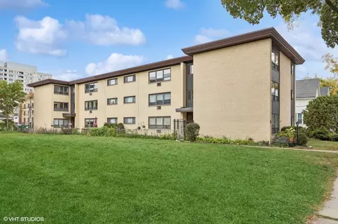 1127 Erie St #2A, Oak Park, IL 60302