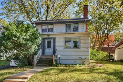 327 Brandon Ave, Glen Ellyn, IL 60137