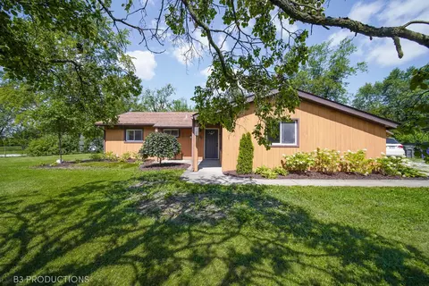 8730 W 169th St, Orland Park, IL 60462