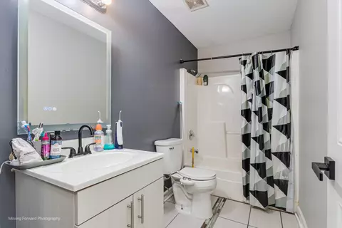 Bath - 16023 Trumbull Ave, Markham, IL 60428 photo 5 of 5