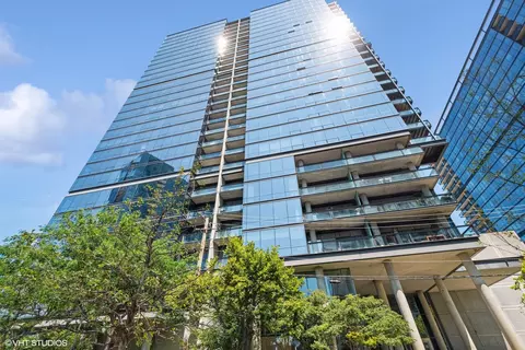 860 W Blackhawk St #706, Chicago, IL 60642