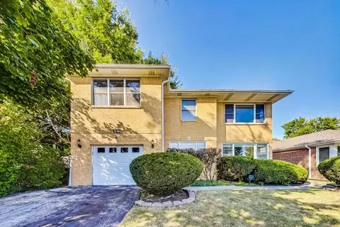 4144 Greenwood St, Skokie, IL 60076