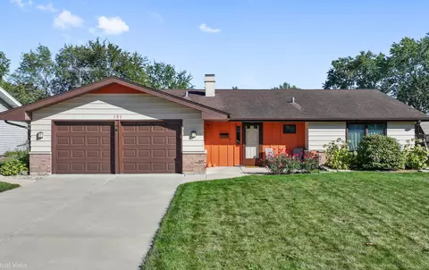 2 S151 Churchill Ln, Glen Ellyn, IL 60137