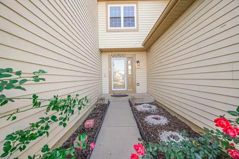 Entry Way - 1167 Longford Rd, Bartlett, IL 60103 photo 3 of 3