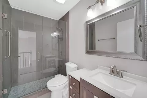 Bath - 1167 Longford Rd, Bartlett, IL 60103 photo 2 of 4