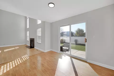 Living - 1167 Longford Rd, Bartlett, IL 60103 photo 3 of 4