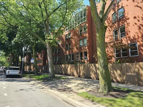 5400 S Hyde Park Blvd #A9, Chicago, IL 60615