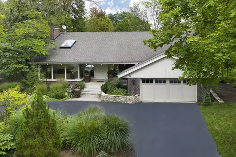 189 Oak Knoll Ter, Highland Park, IL 60035