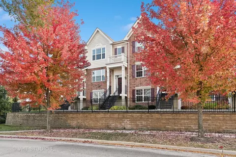 773 Hickory St, Mundelein, IL 60060