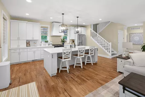 Kitchen - 7 Willow Way, Ottawa, IL 61350 photo 1 of 2