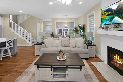 Living - 7 Willow Way, Ottawa, IL 61350 photo 1 of 1