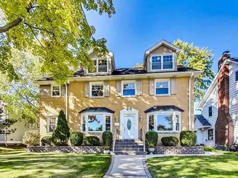 5652 N Newark Ave, Chicago, IL 60631