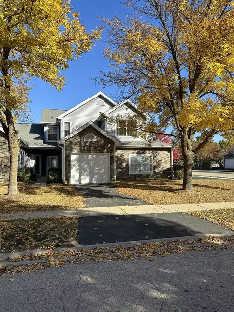 1350 Essex St #1350, Algonquin, IL 60102