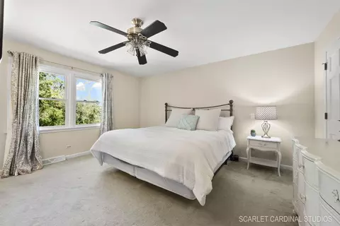 Bedroom - 2223 Stonegate Ln, Wheaton, IL 60189 photo 1 of 5