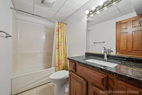 Bath - 2223 Stonegate Ln, Wheaton, IL 60189 photo 5 of 5