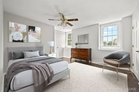 Bedroom - 2223 Stonegate Ln, Wheaton, IL 60189 photo 4 of 5