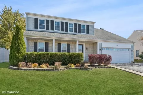 1291 Derby St, Wheeling, IL 60090