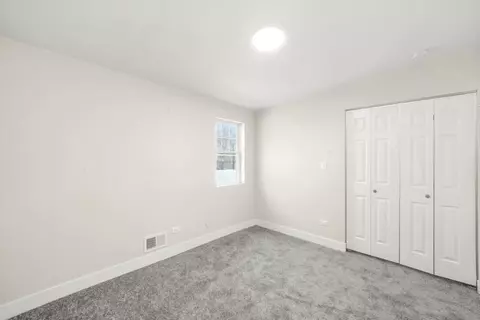Bedroom - 10011 S Carpenter St, Chicago, IL 60643 photo 3 of 3