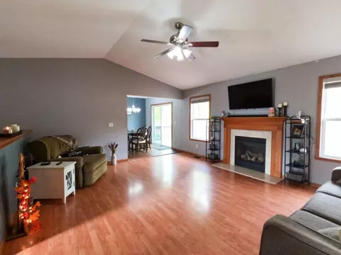 191 Prairie Moon Dr, Davis Junction, IL 61020 photo 8
