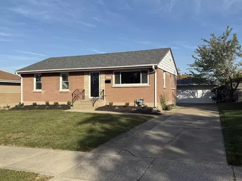 Exterior - 1429 Atwood Ave, Berkeley, IL 60163 photo 3 of 4